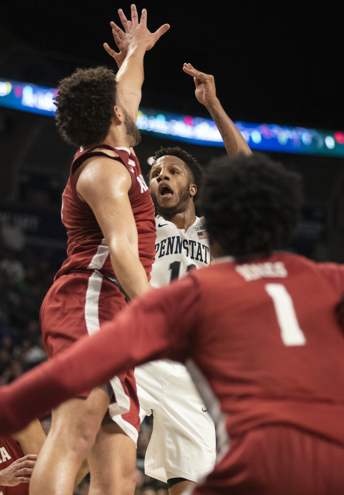 Men's basketball vs. Alabama, Stevens (11)